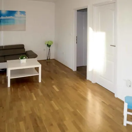Delux 1 - Srd463 Maslenica